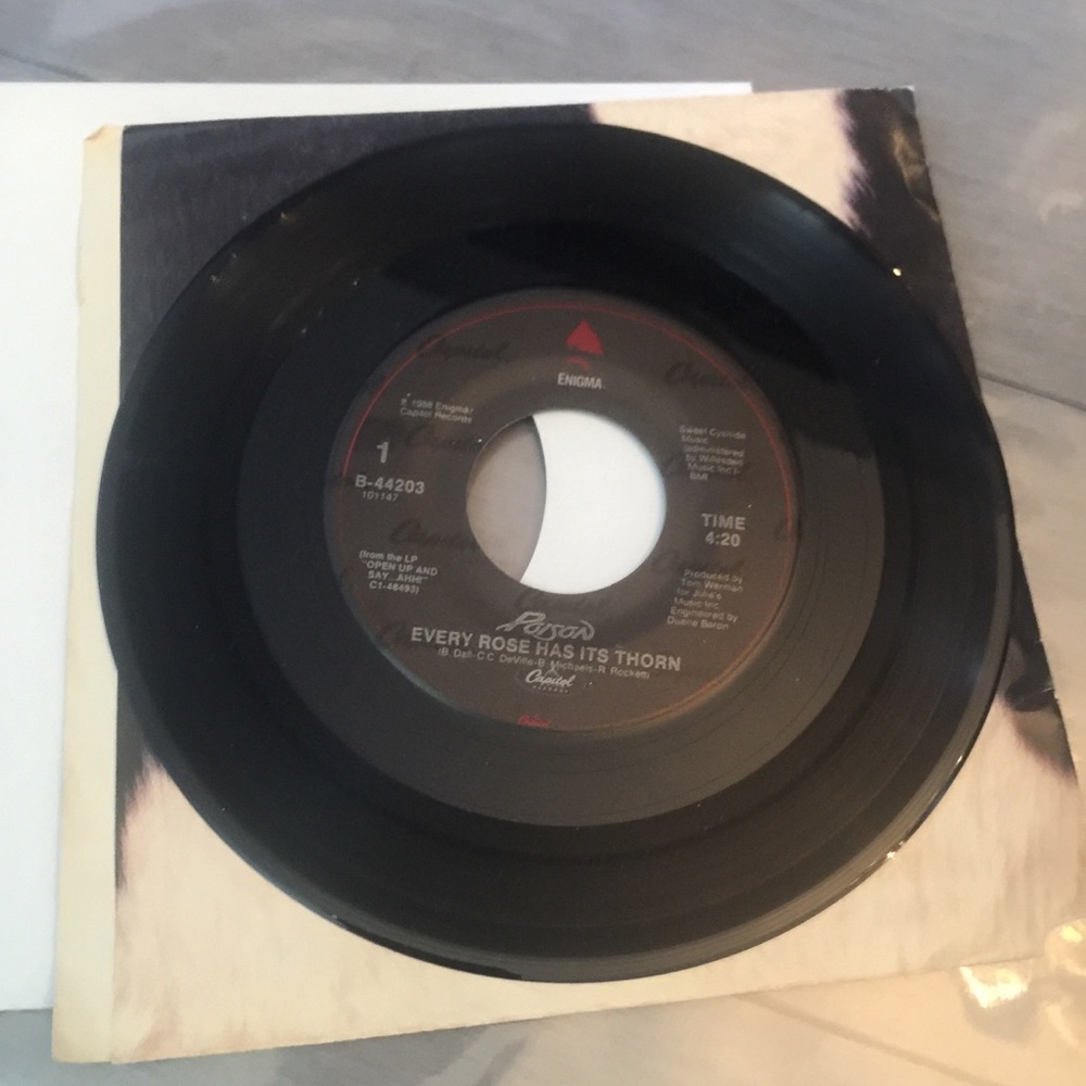 POISON 7”- EVERY ROSE HAS ITS THORN original 1988 PRESSING Good condition